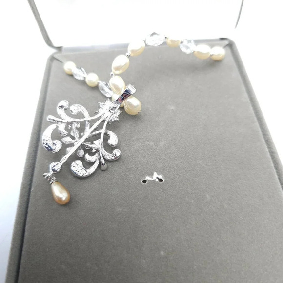 Nolan Miller Glamour Collection Faux Pearl Clear Crystal Necklace in Box - Picture 3 of 6